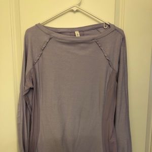 LULULEMON LIGHT WEIGHT LAVENDER LONG SLEEVE TOP